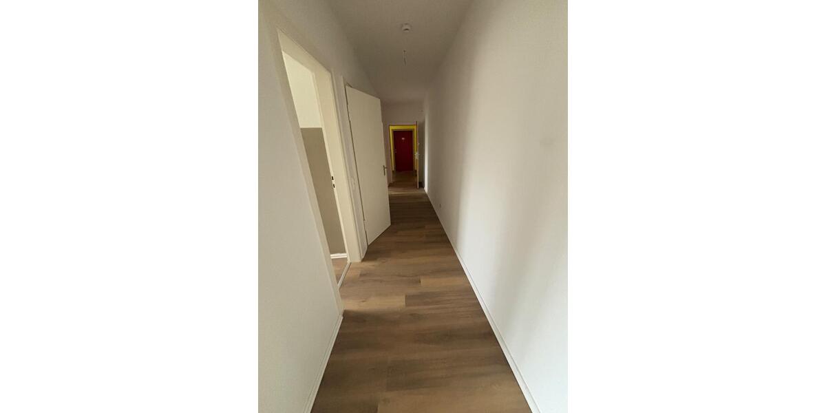 Etagenwohnung Wuppertal Gemarkung Elberfeld - 2 Zimmer, 75 m&sup2;, 710&euro; | Angebot:25253831