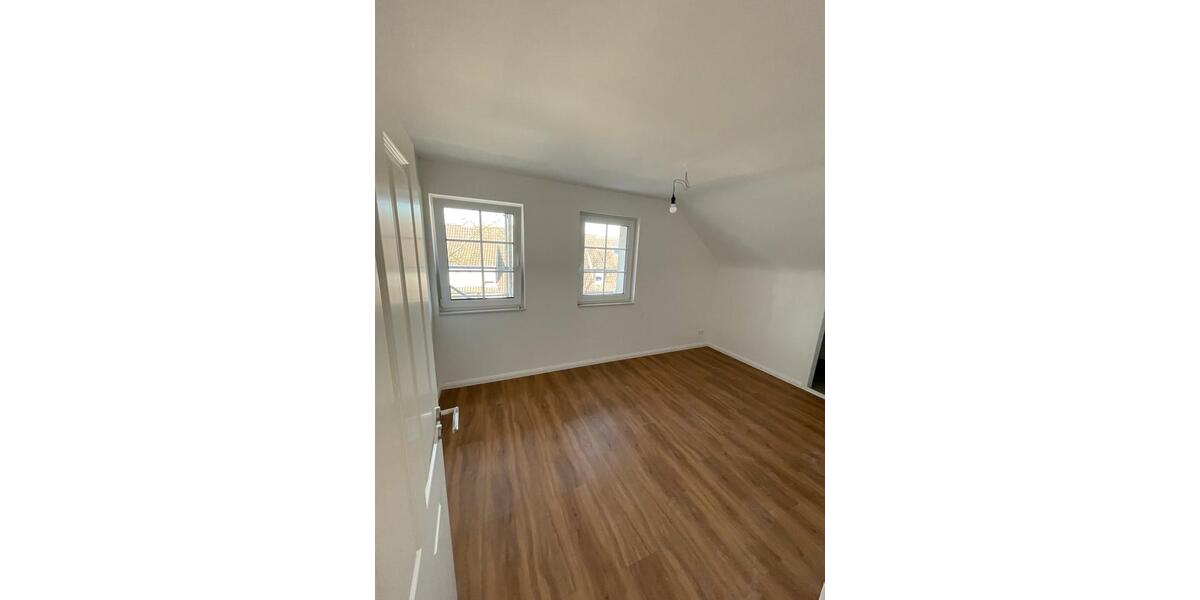 Dachgeschoßwohnung Kaarst - 2 Zimmer, 56 m&sup2;, 1.050&euro; | Angebot:25281765