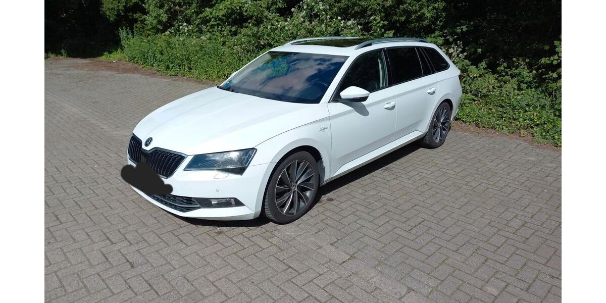 Skoda Superb 127.000 km 21.400 &euro; Bottrop 46240