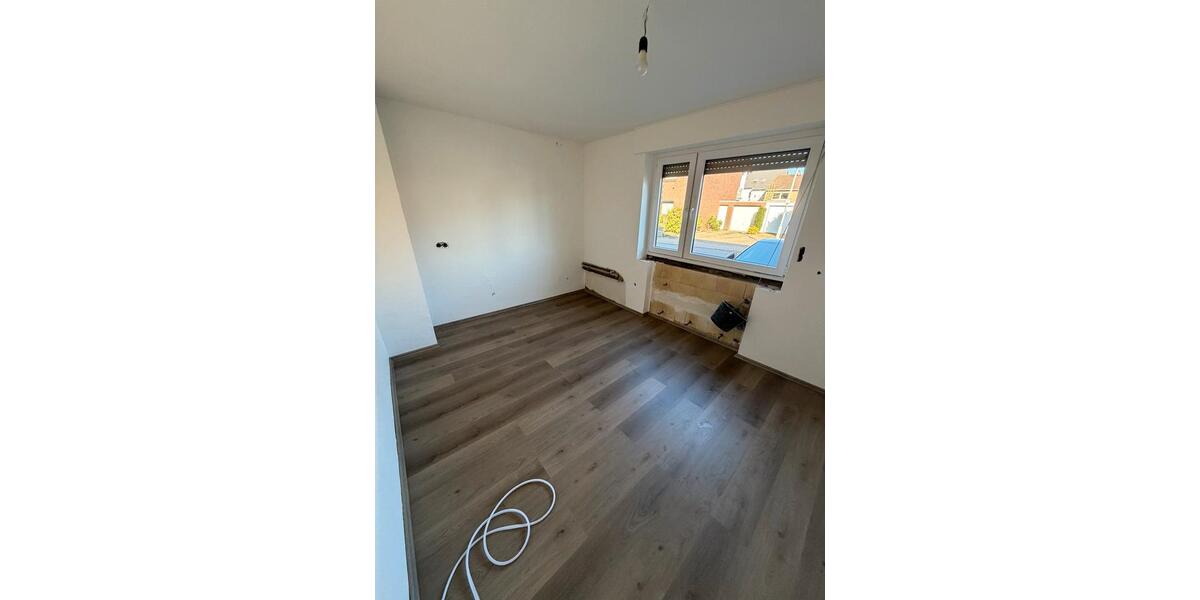 Erdgeschoßwohnung Duisburg Walsum - 3.5 Zimmer, 94 m&sup2;, 1.150&euro; | Angebot:25258859