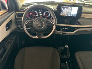 Suzuki Swift 1.2 Dualjet Hybrid 61 kW AllGrip Club 3.360 km 19.490 &euro; HAAN 42781