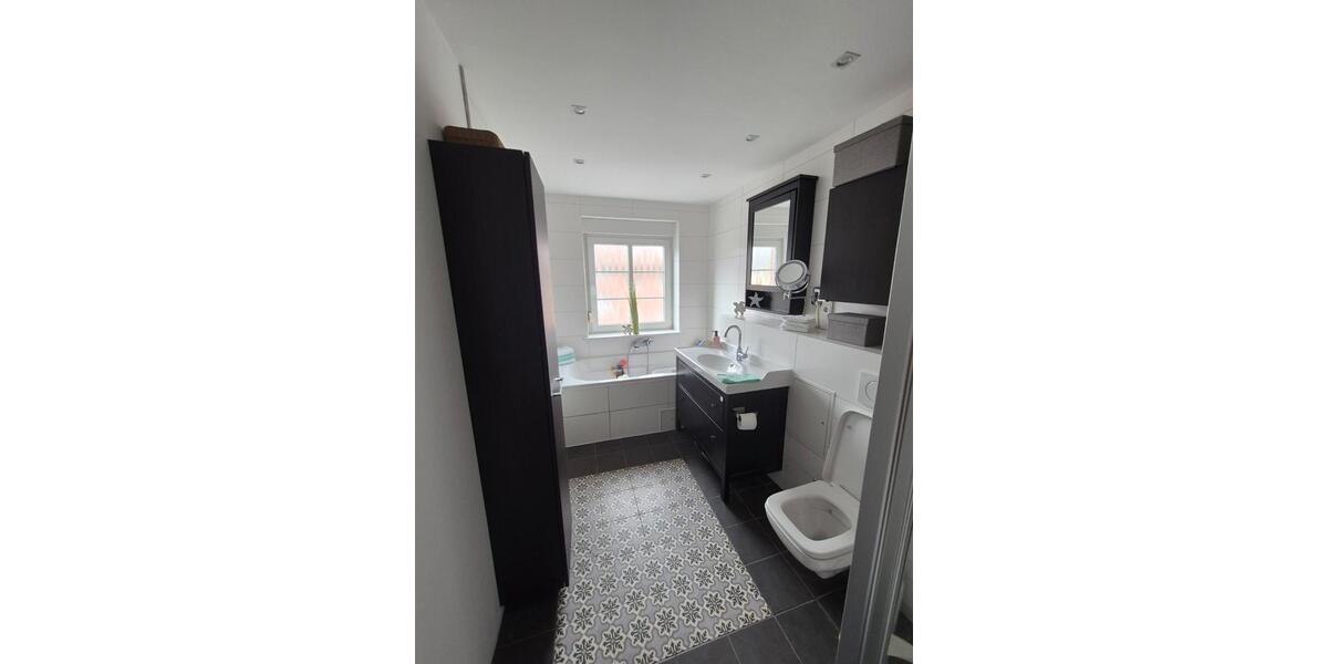 Reihenhaus Willich - 6 Zimmer, 150 m&sup2;, 385.000&euro; | Angebot:27537407