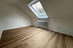 Dachgeschoßwohnung Wuppertal Arrenberg - 3 Zimmer, 47 m&sup2;, 420&euro; | Angebot:25369251