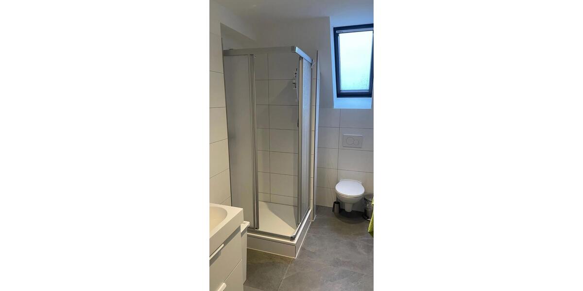 Dachgeschoßwohnung Düsseldorf Derendorf - 4 Zimmer, 123 m&sup2;, 1.750&euro; | Angebot:25343371