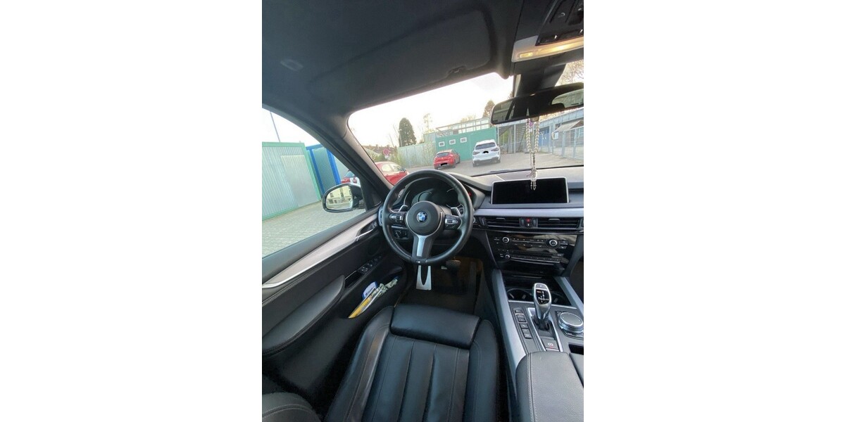 BMW X5 129.000 km 36.500 &euro; Solingen 42651
