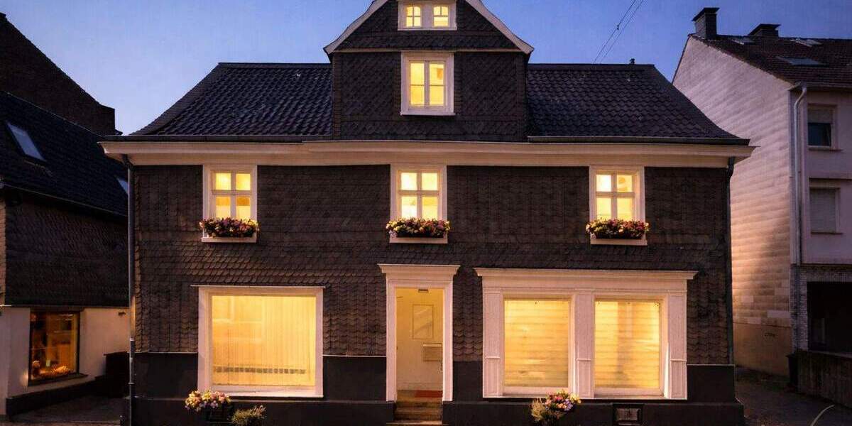 Mehrfamilienhaus, Wohnhaus Solingen Wald - 8 Zimmer, 140 m&sup2;, 299.000&euro; | Angebot:25836206