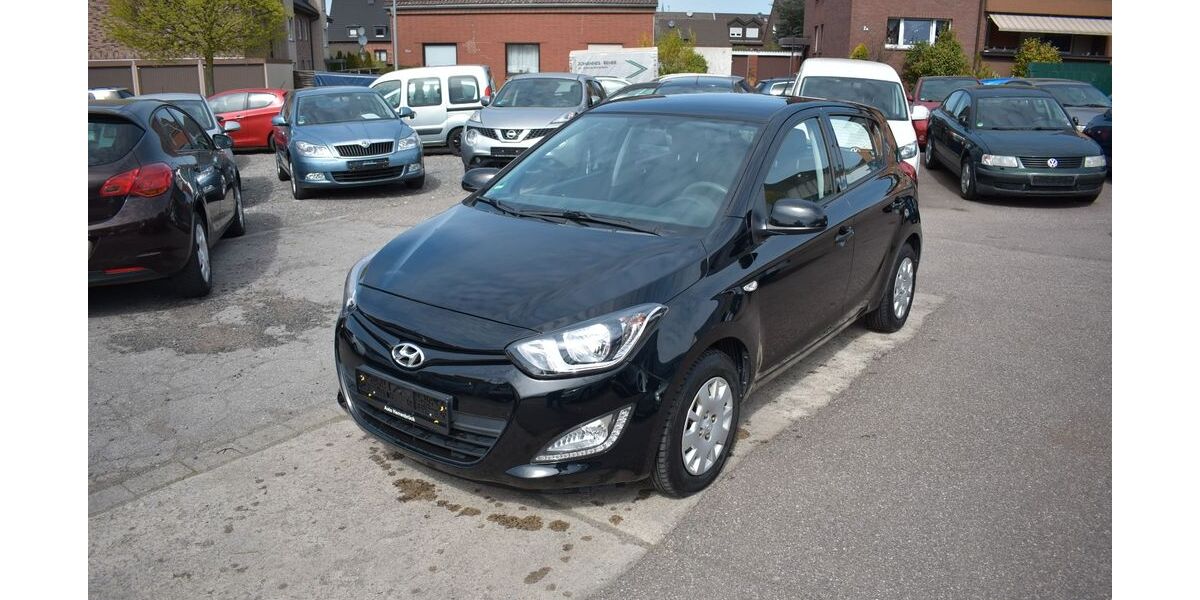 Hyundai i20 132.100 km 4.480 &euro; Oberhausen 46145