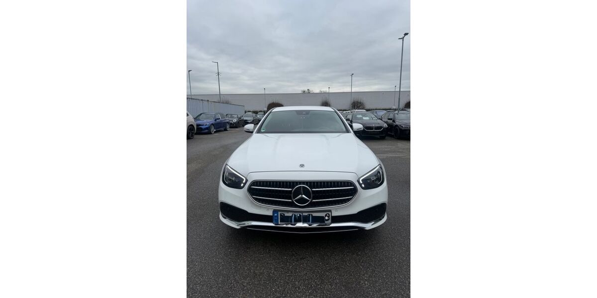 Mercedes-Benz E 200 55.857 km 35.999 &euro; Oberhausen 46047