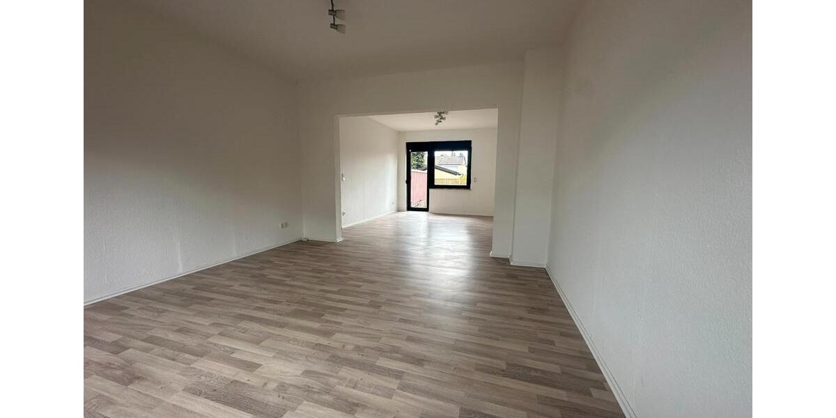 Einfamilienhaus Duisburg Walsum - 7 Zimmer, 150 m&sup2;, 390.000&euro; | Angebot:27537597