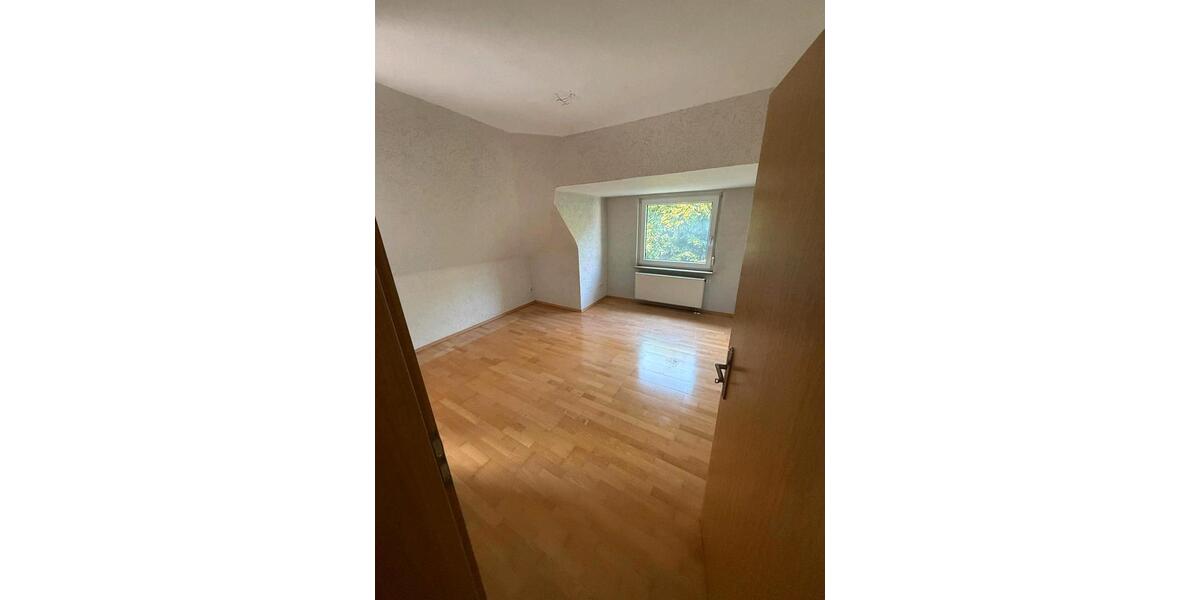 Etagenwohnung Bottrop Boy - 8 Zimmer, 160 m&sup2;, 375.000&euro; | Angebot:27168894