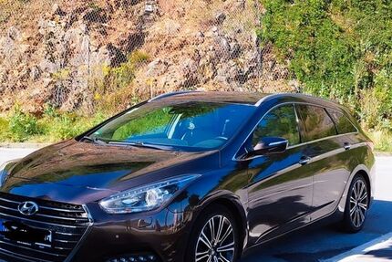 Hyundai i40 161.000 km 10.500 &euro; Ratingen 40878