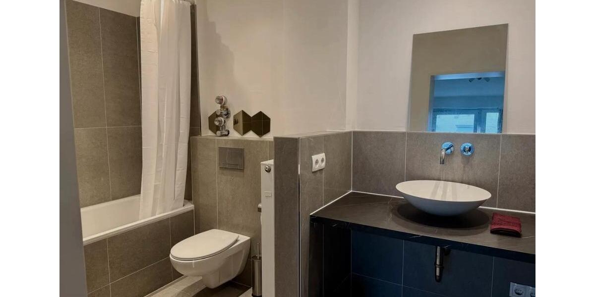 Etagenwohnung Düsseldorf Stadtbezirk 3 - 2 Zimmer, 60 m&sup2;, 1.900&euro; | Angebot:27541082