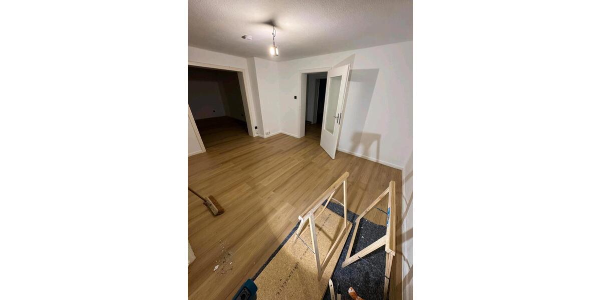 Etagenwohnung Remscheid - 3 Zimmer, 69 m&sup2;, 600&euro; | Angebot:26470930