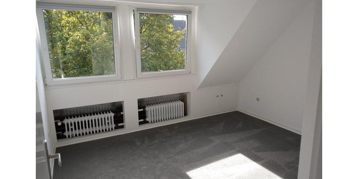 Dachgeschoßwohnung Neuss Augustinusviertel - 3 Zimmer, 47 m&sup2;, 530&euro; | Angebot:27577655