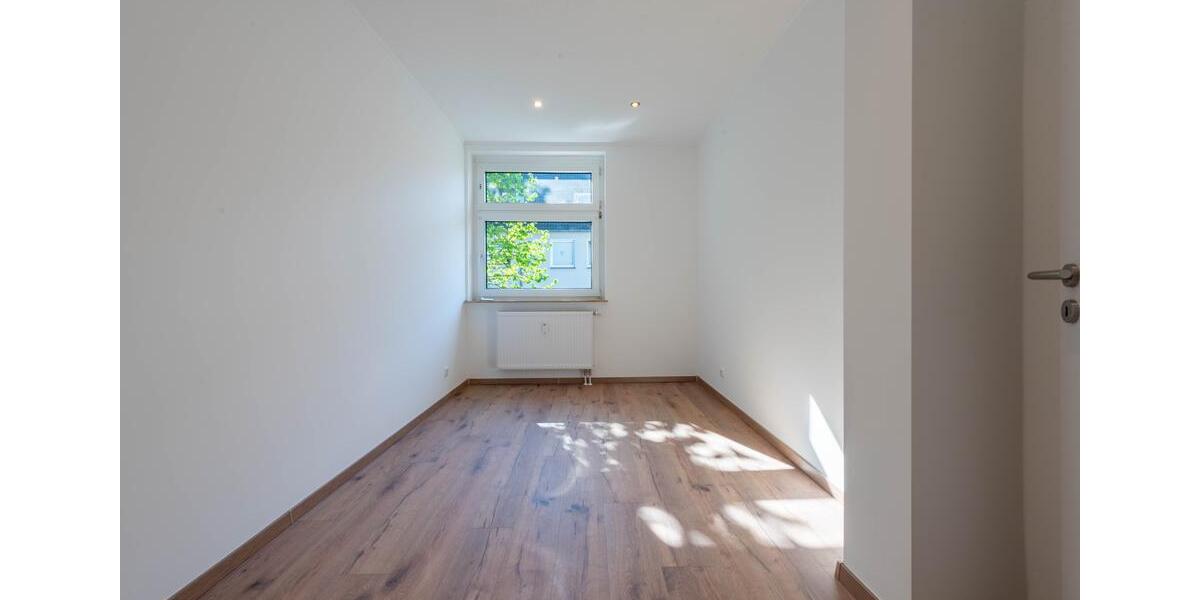 Etagenwohnung Essen Stadtbezirk III - 4 Zimmer, 95 m&sup2;, 930&euro; | Angebot:26313521