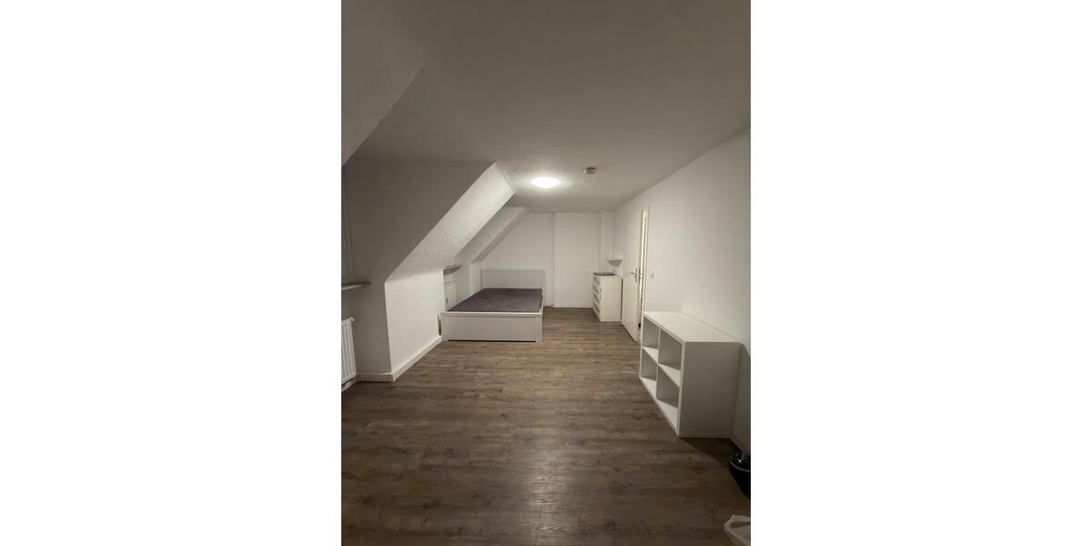 Dachgeschoßwohnung Essen Stadtbezirk VI - 3.5 Zimmer, 72 m&sup2;, 1.023&euro; | Angebot:25640158