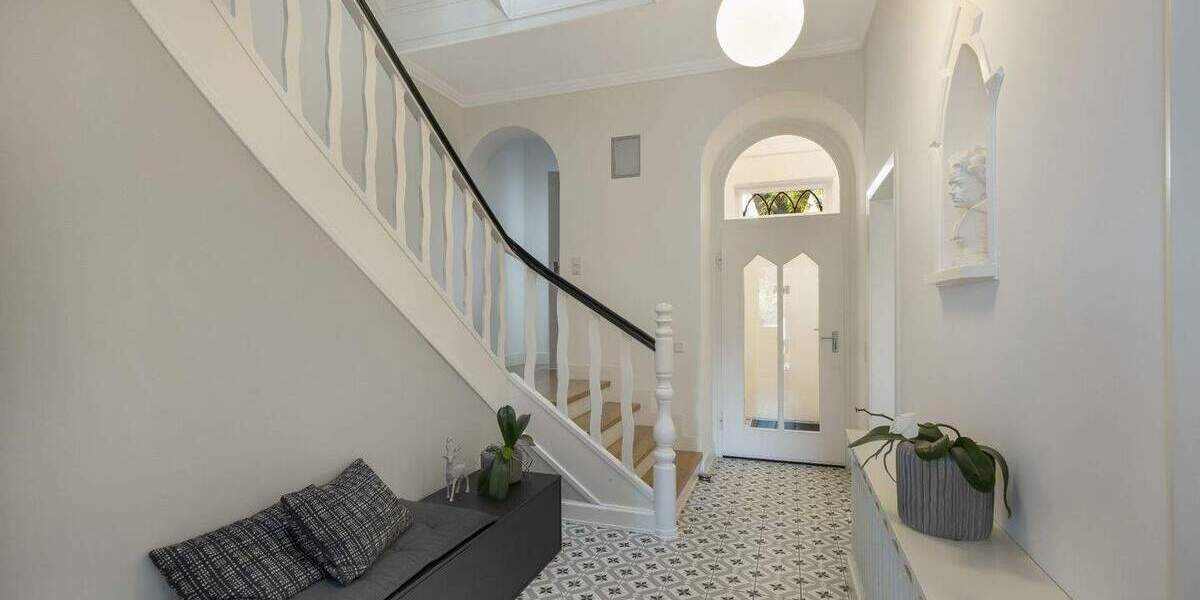 Reihenmittelhaus Krefeld Cracau - 7 Zimmer, 202 m&sup2;, 1.590.000&euro; | Angebot:25738411