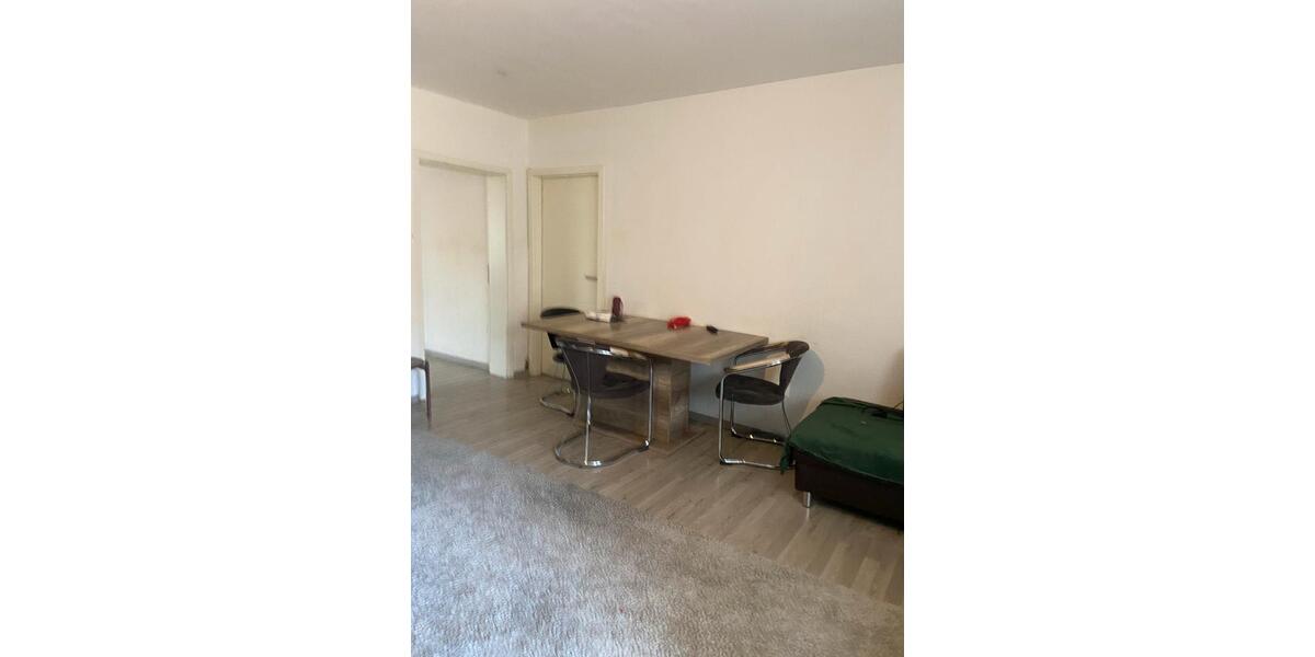 Erdgeschoßwohnung Krefeld Cracau - 4 Zimmer, 77 m&sup2;, 130.000&euro; | Angebot:26414886
