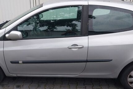 Renault Clio 220.568 km 750 &euro; bottrop 46238