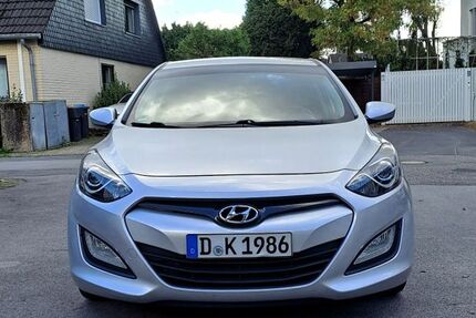 Hyundai i30 99.915 km 7.199 &euro; Düsseldorf 40627