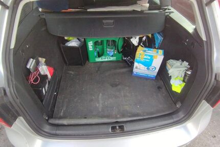 VW Passat Variant 274.000 km 4.950 &euro; Düsseldorf 40589