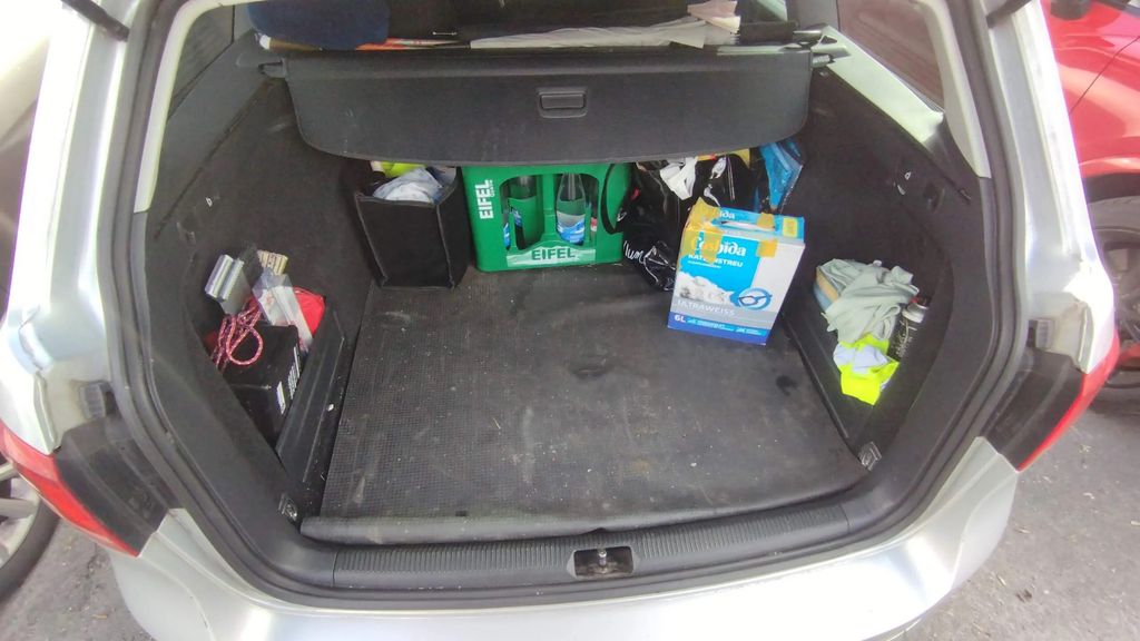 VW Passat Variant 274.000 km 4.950 &euro; Düsseldorf 40589