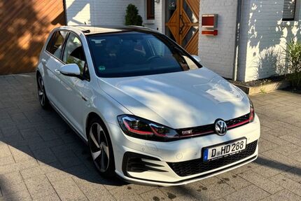 VW Golf 113.546 km 24.990 &euro; Düsseldorf 49476