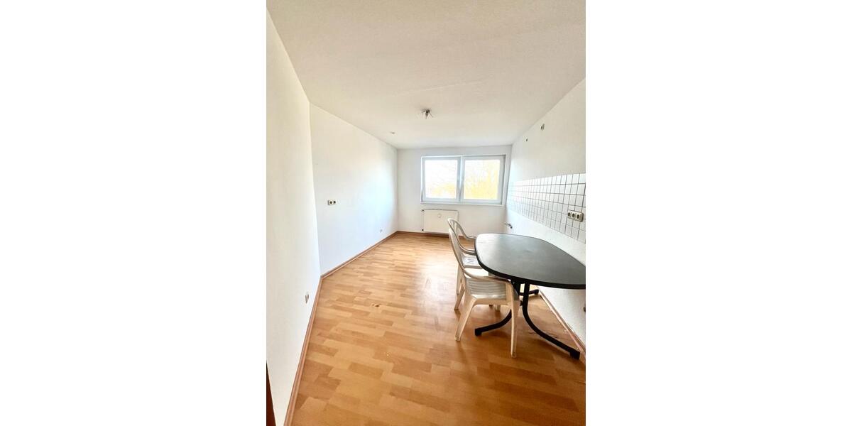 Dachgeschoßwohnung Essen Stadtbezirk III - 2 Zimmer, 73 m&sup2;, 118.000&euro; | Angebot:26061703