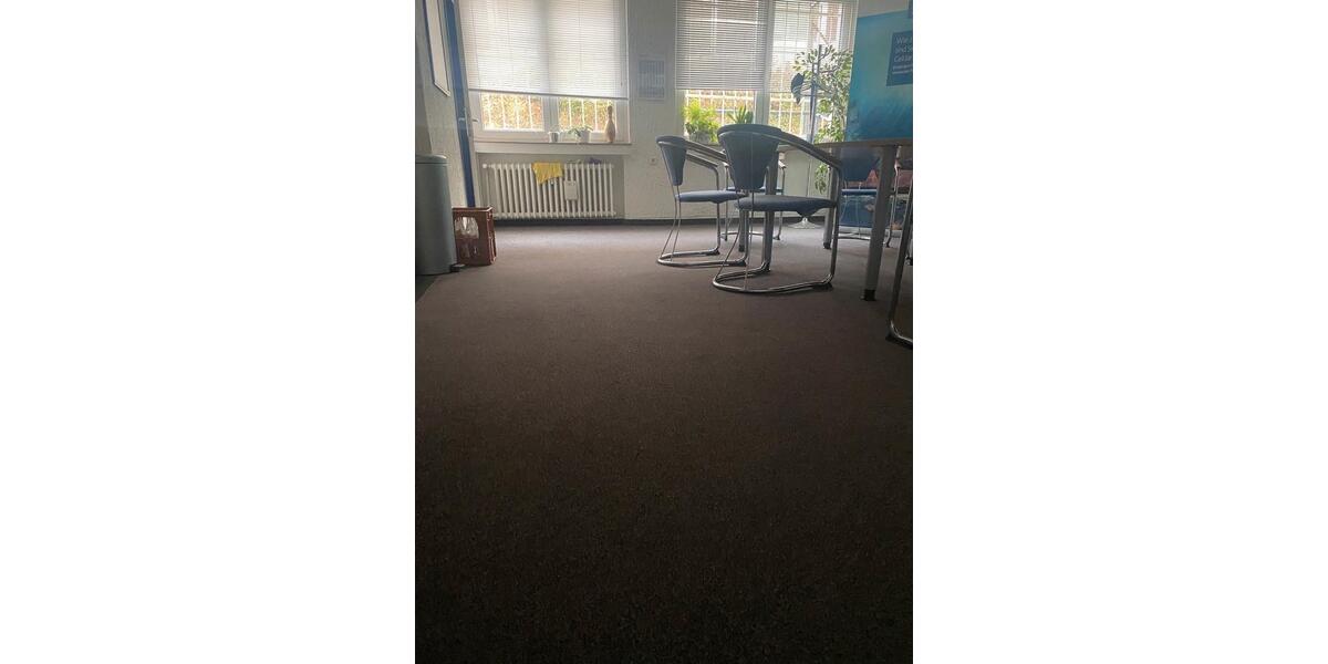 Erdgeschoßwohnung Solingen - 6 Zimmer, 130 m&sup2;, 1.250&euro; | Angebot:25874612