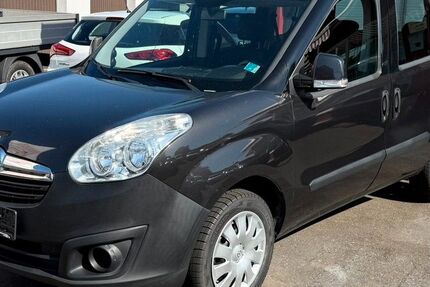 Opel Combo 156.477 km 9.450 &euro; Solingen 42659