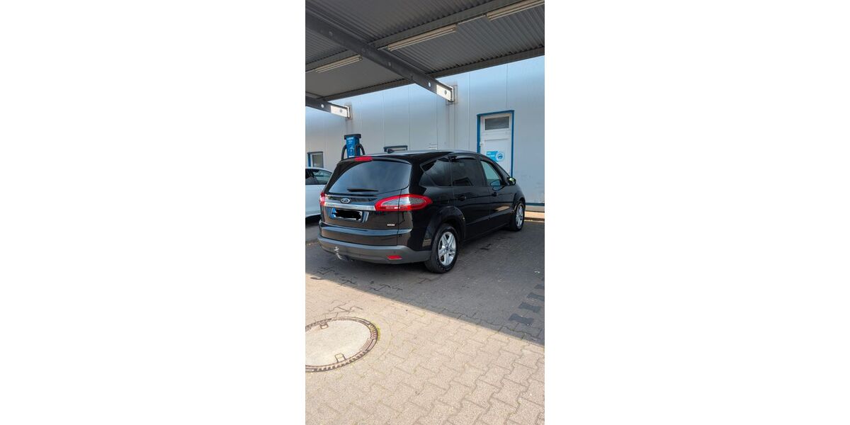 Ford S-Max 189.000 km 8.900 &euro; Wuppertal 42287
