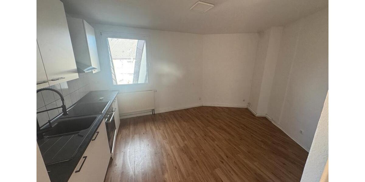 Etagenwohnung Düsseldorf Derendorf - 2 Zimmer, 85 m&sup2;, 650&euro; | Angebot:25963709
