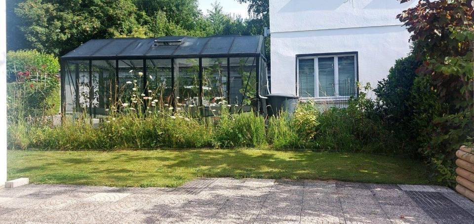 Erdgeschoßwohnung Solingen Central - 2 Zimmer, 100 m&sup2;, 1.000&euro; | Angebot:25478961