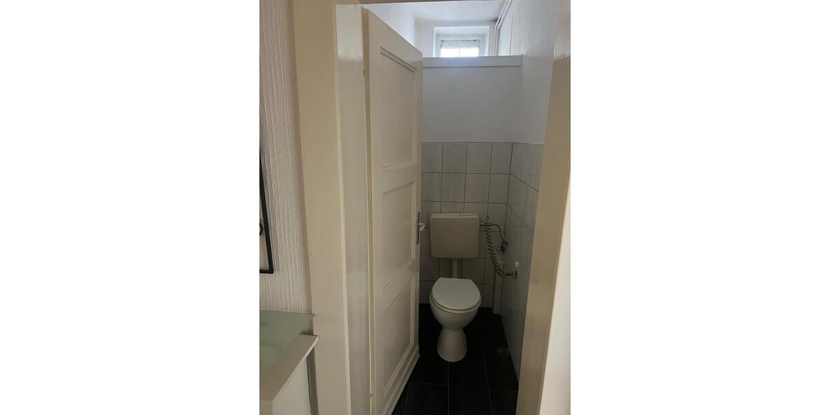 Etagenwohnung Krefeld Benrad - 2 Zimmer, 82 m&sup2;, 943&euro; | Angebot:25281768