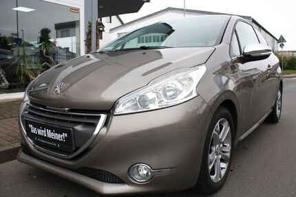 Peugeot 208 86.000 km 6.950 &euro; Kaarst 41564