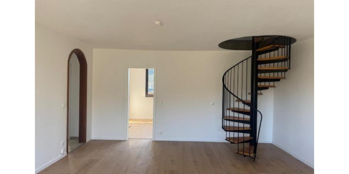 Dachgeschoßwohnung Duisburg Hamborn - 3 Zimmer, 86 m&sup2;, 996&euro; | Angebot:25756642