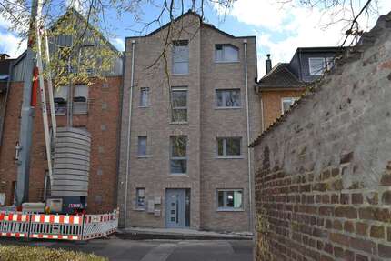 Haus Mönchengladbach Mülfort - 11 Zimmer, 270 m&sup2;, 1.150.000&euro; | Angebot:25523742