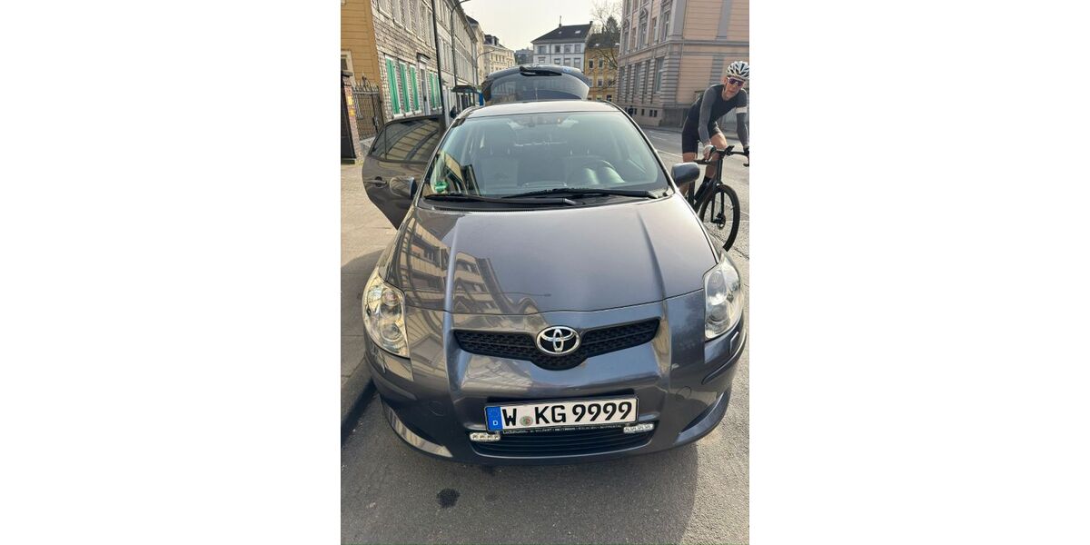 Toyota Auris 125.000 km 6.500 &euro; Wuppertal 42283