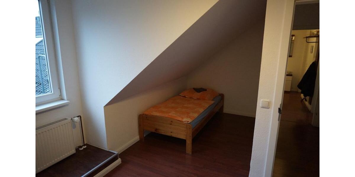 Dachgeschoßwohnung Essen Stadtbezirk III - 3 Zimmer, 70 m&sup2;, 150.000&euro; | Angebot:27189130