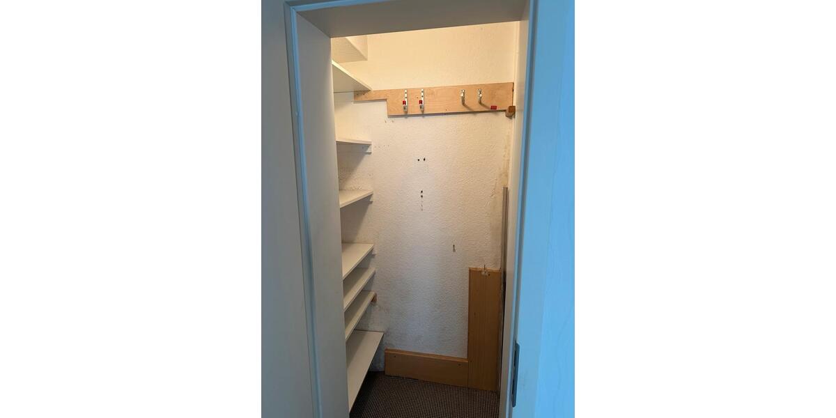 Erdgeschoßwohnung Essen Stadtbezirk VIII - 1.5 Zimmer, 42 m&sup2;, 370&euro; | Angebot:27547098