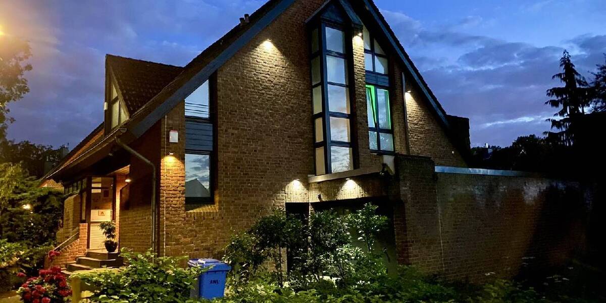 Einfamilienhaus Neuss Furth-Mitte - 9 Zimmer, 302 m&sup2;, 1.250.000&euro; | Angebot:25662737