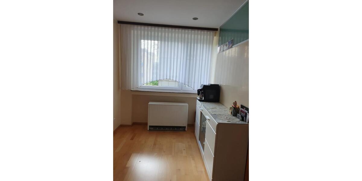 Etagenwohnung Duisburg Hamborn - 3 Zimmer, 78 m&sup2;, 100.000&euro; | Angebot:26603481