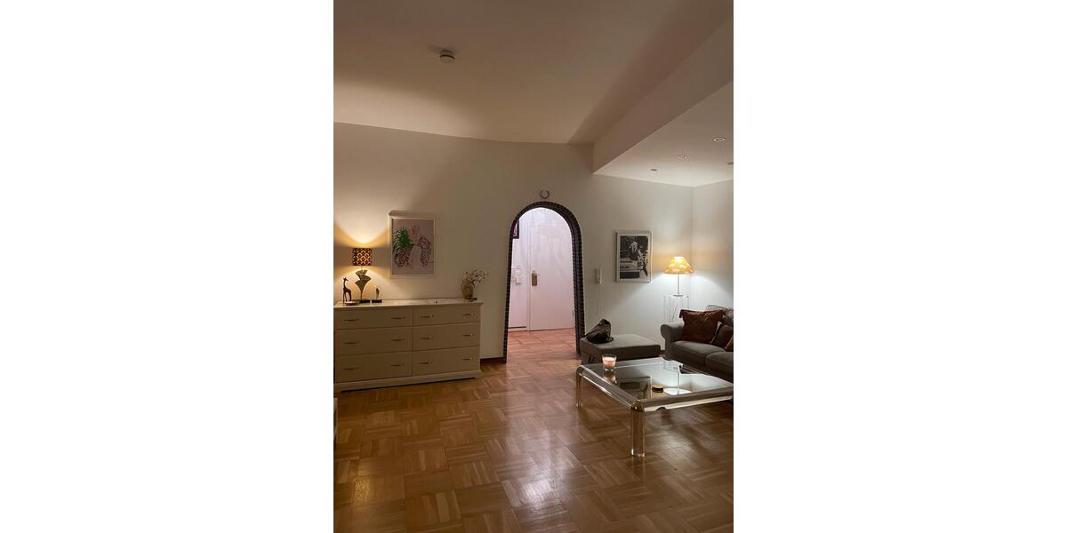 Etagenwohnung Düsseldorf Stadtbezirk 3 - 1.5 Zimmer, 50 m&sup2;, 1.150&euro; | Angebot:25935286