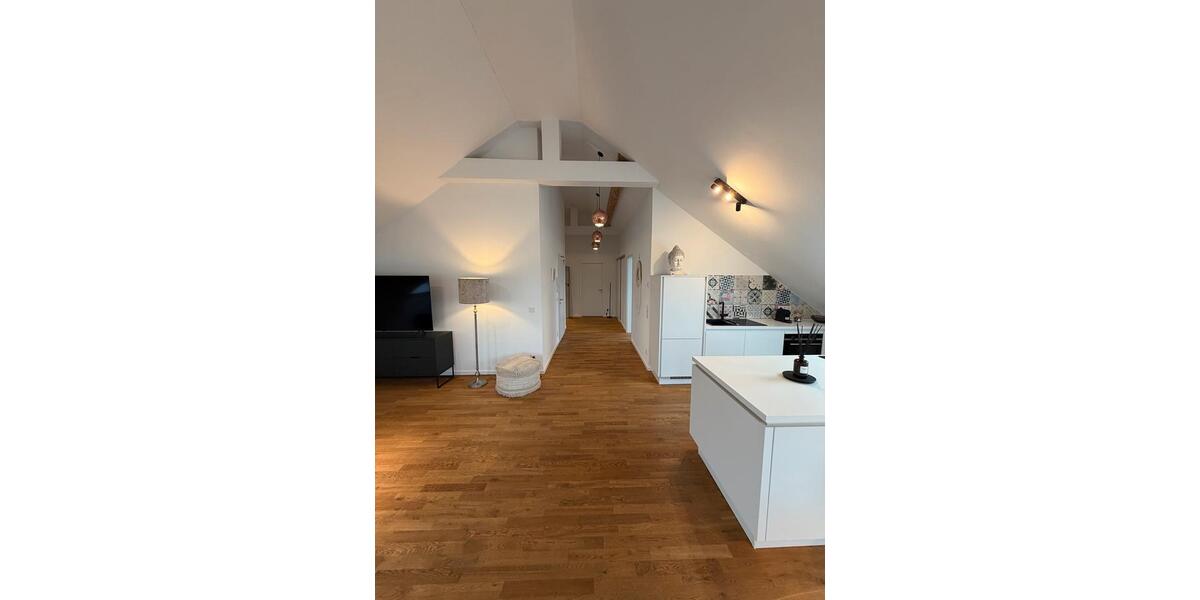 Dachgeschoßwohnung Krefeld Gellep-Stratum - 3.5 Zimmer, 115 m&sup2;, 1.900&euro; | Angebot:25205244