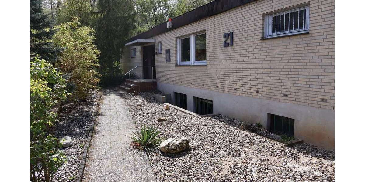 Einfamilienhaus Dormagen Hackenbroich - 11 Zimmer, 165 m&sup2;, 720.000&euro; | Angebot:26422775