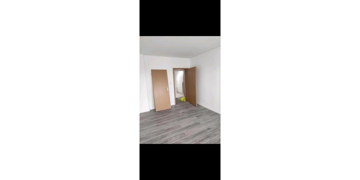 Dachgeschoßwohnung Duisburg Hamborn - 2.5 Zimmer, 53 m&sup2;, 55.000&euro; | Angebot:27533810