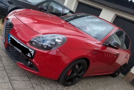 Alfa Romeo Giulietta 135.000 km 12.500 &euro; Duisburg 47228