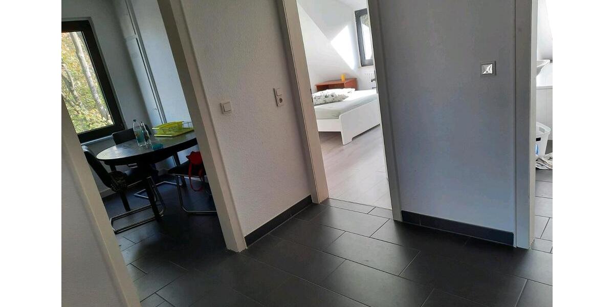 Dachgeschoßwohnung Essen Stadtbezirk III - 2.5 Zimmer, 48 m&sup2;, 469&euro; | Angebot:25875950