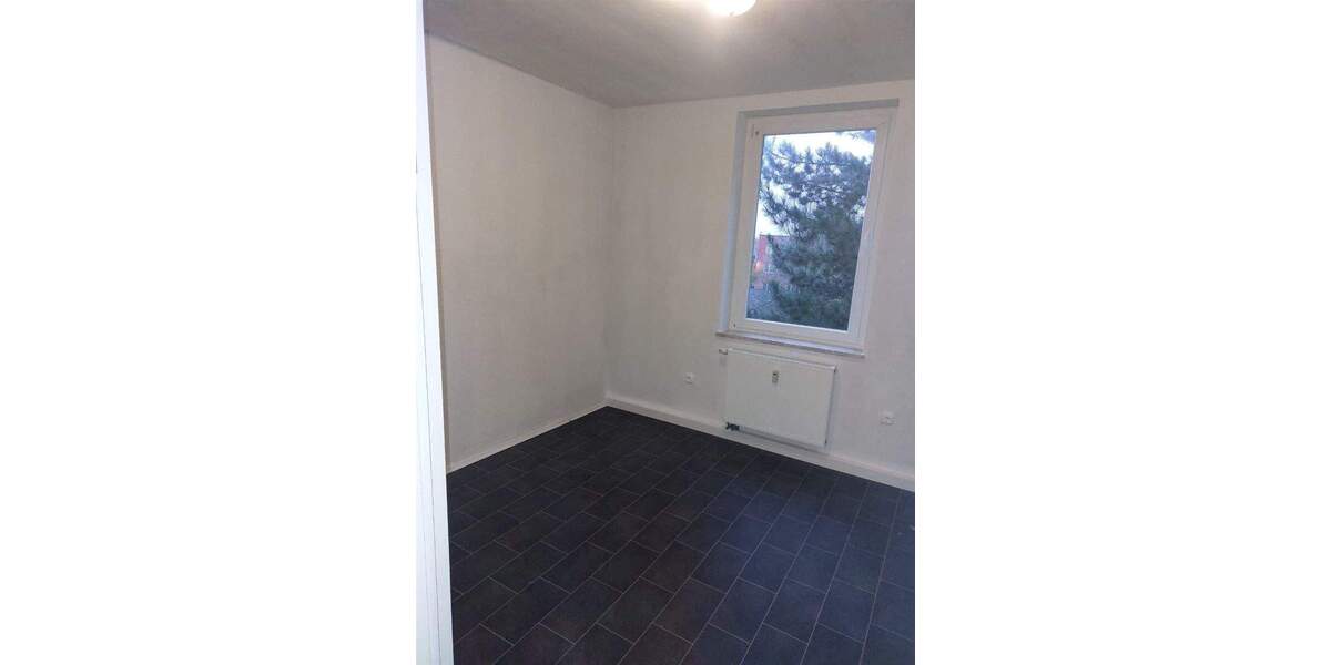 Etagenwohnung Gelsenkirchen Rotthausen - 2 Zimmer, 77 m&sup2;, 420&euro; | Angebot:25799957