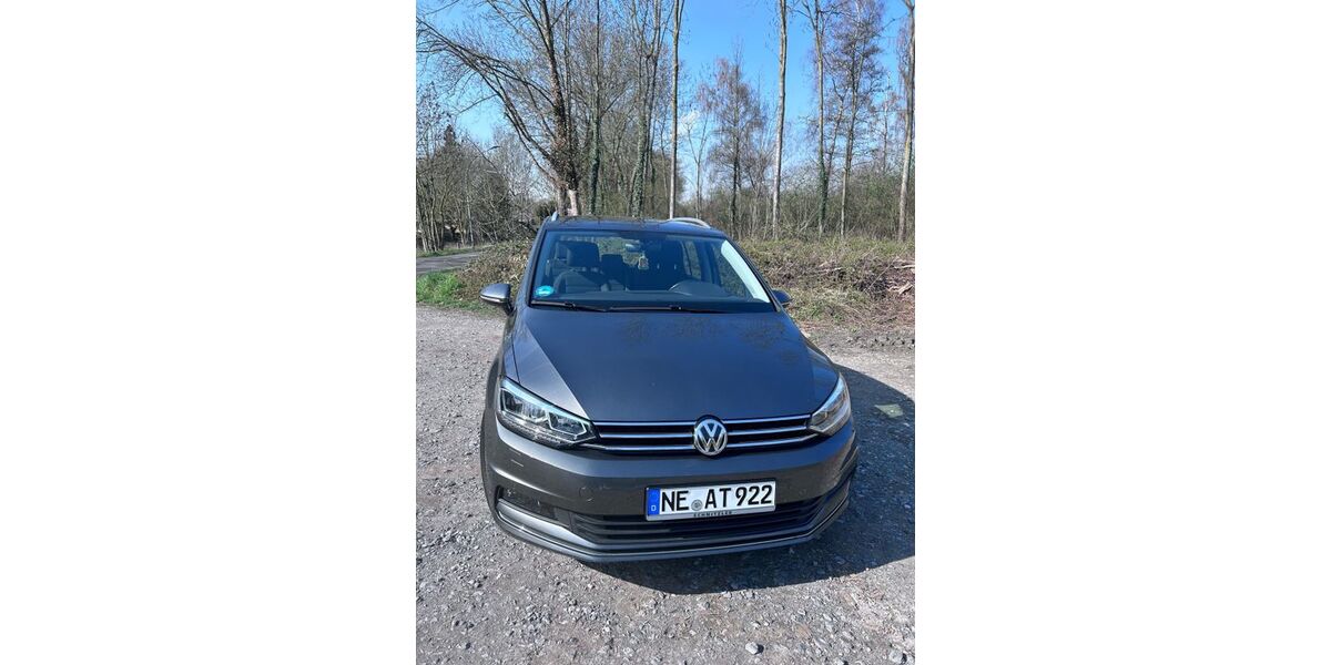 VW Touran 110.000 km 17.590 &euro; Grevenbroich 41516